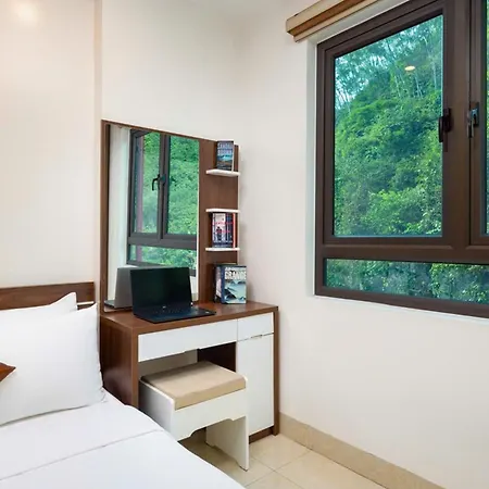 Tung Quang Hotel Dong Khe Sau Exterior photo